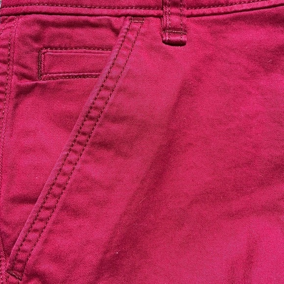 Abercrombie & Fitch Women’s Burgundy Low Rise Shorts 2/26W - Picture 7 of 7
